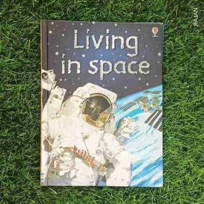 Usborne Beginners - Living In Space - Katie Daynes